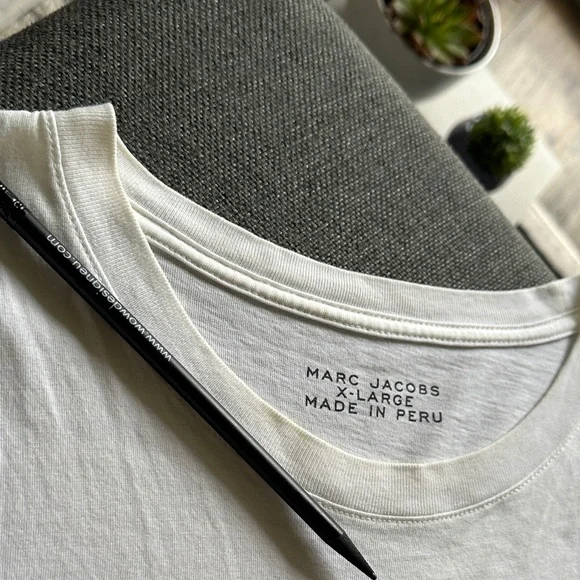 Marc Jacobs The Logo Embellished Tee - Picture 8 of 11